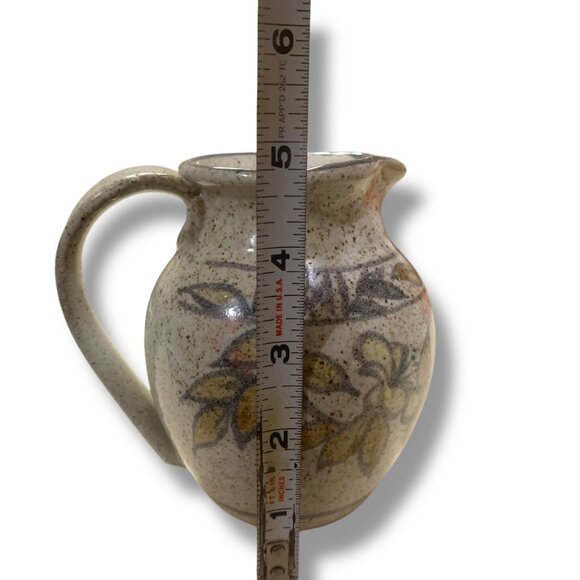 Studio Pottery VTG Mini Ceramic Pitcher Floral Tan Blue Accents 5’ Artist Signed - Picture 8 of 9